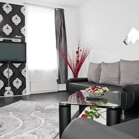 Royal Resort Apartments Westbahnhof Viena Quarto foto