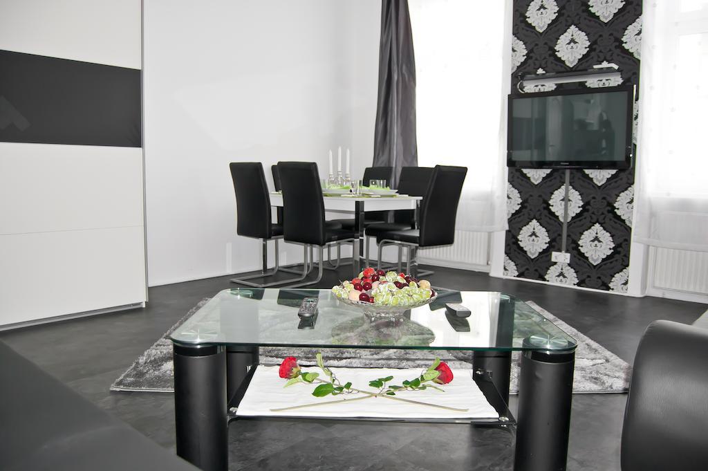 Royal Resort Apartments Westbahnhof Viena Quarto foto