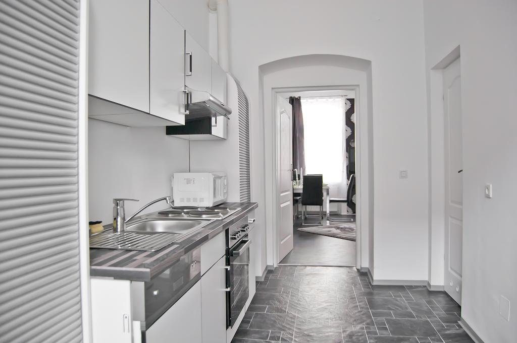 Royal Resort Apartments Westbahnhof Viena Quarto foto